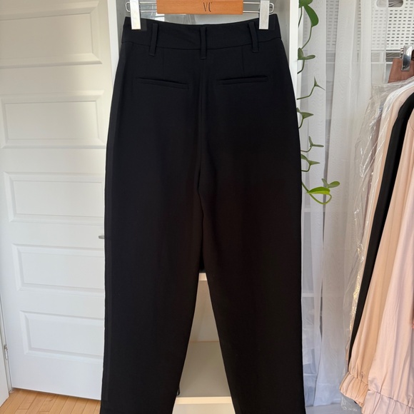 Aritzia Black Trouser (size 4) - Picture 5 of 6